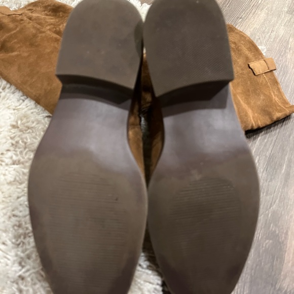 Like New JustFab Riya Camel Brown Suede Boots Size 8 - Picture 4 of 5